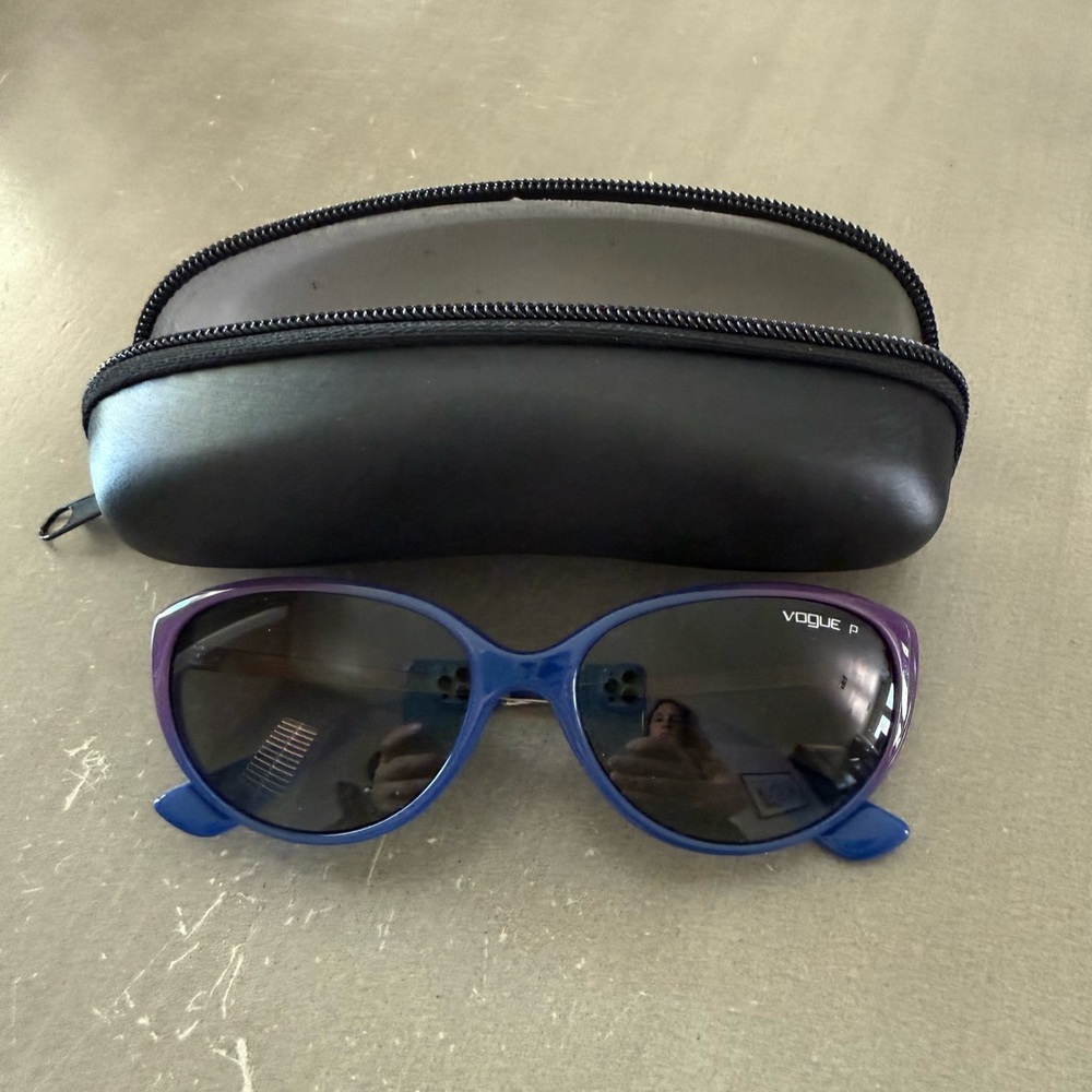 Vogue Dual-Tone Sunglasses with Case